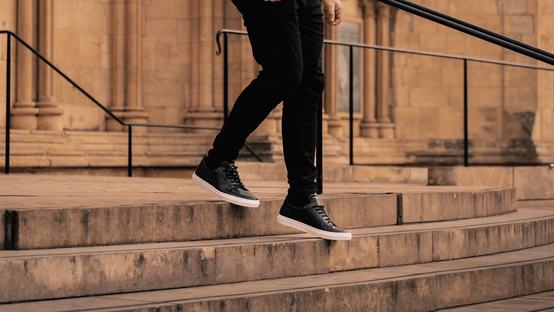 MEN'S SNEAKERS - OUTLET