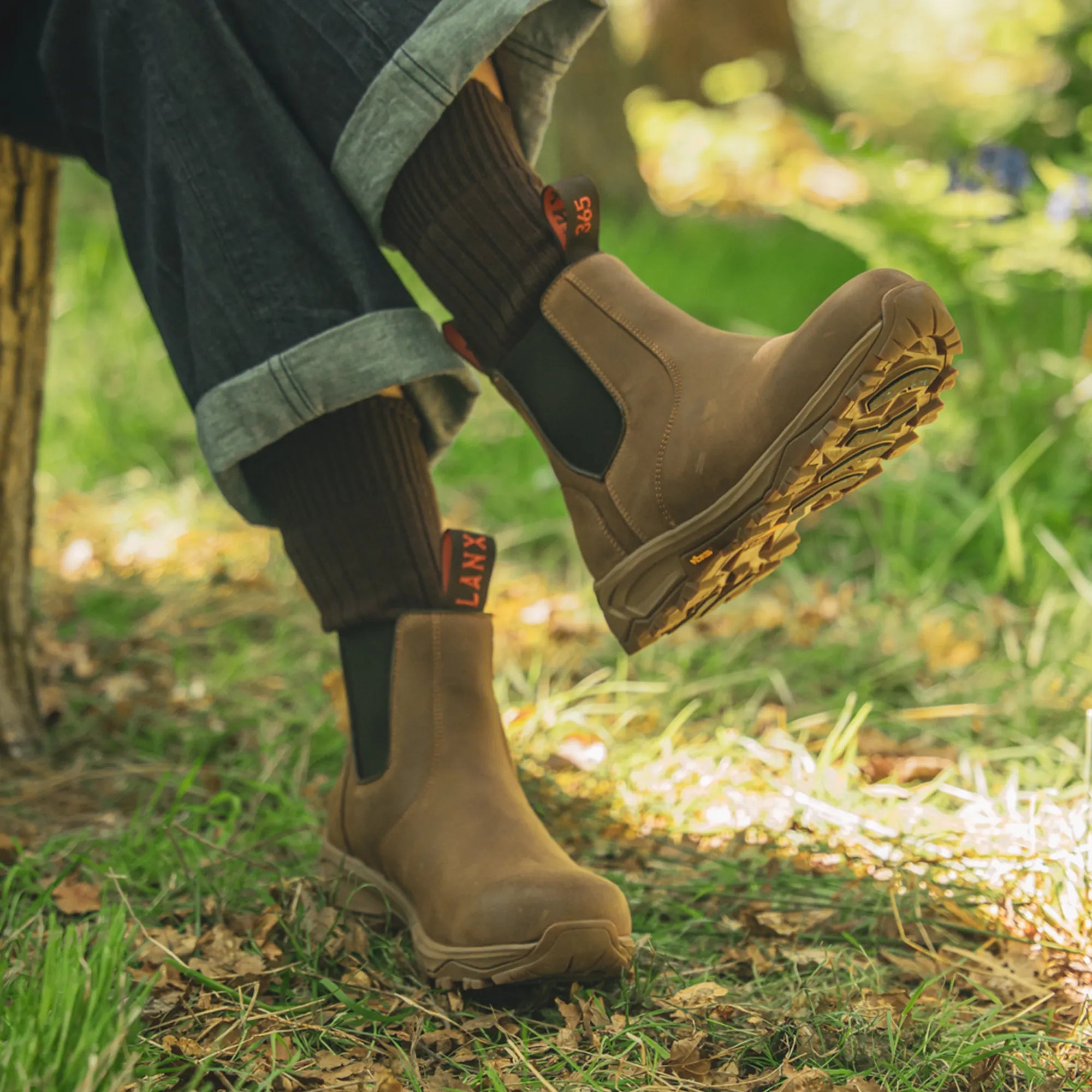 Women's Conker Brown Water Resistant Leather Vibram
