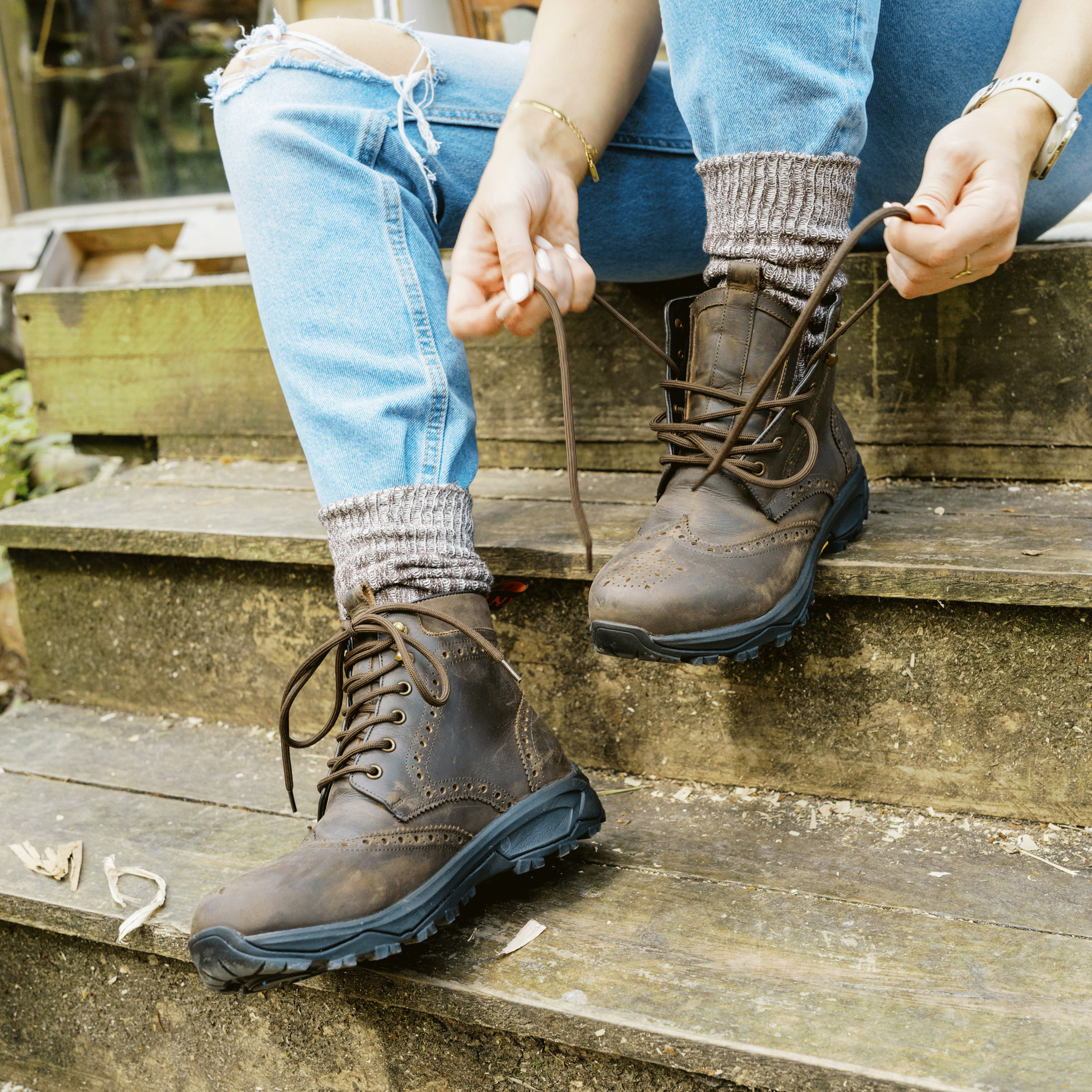 Pull on boots 2025 with vibram soles