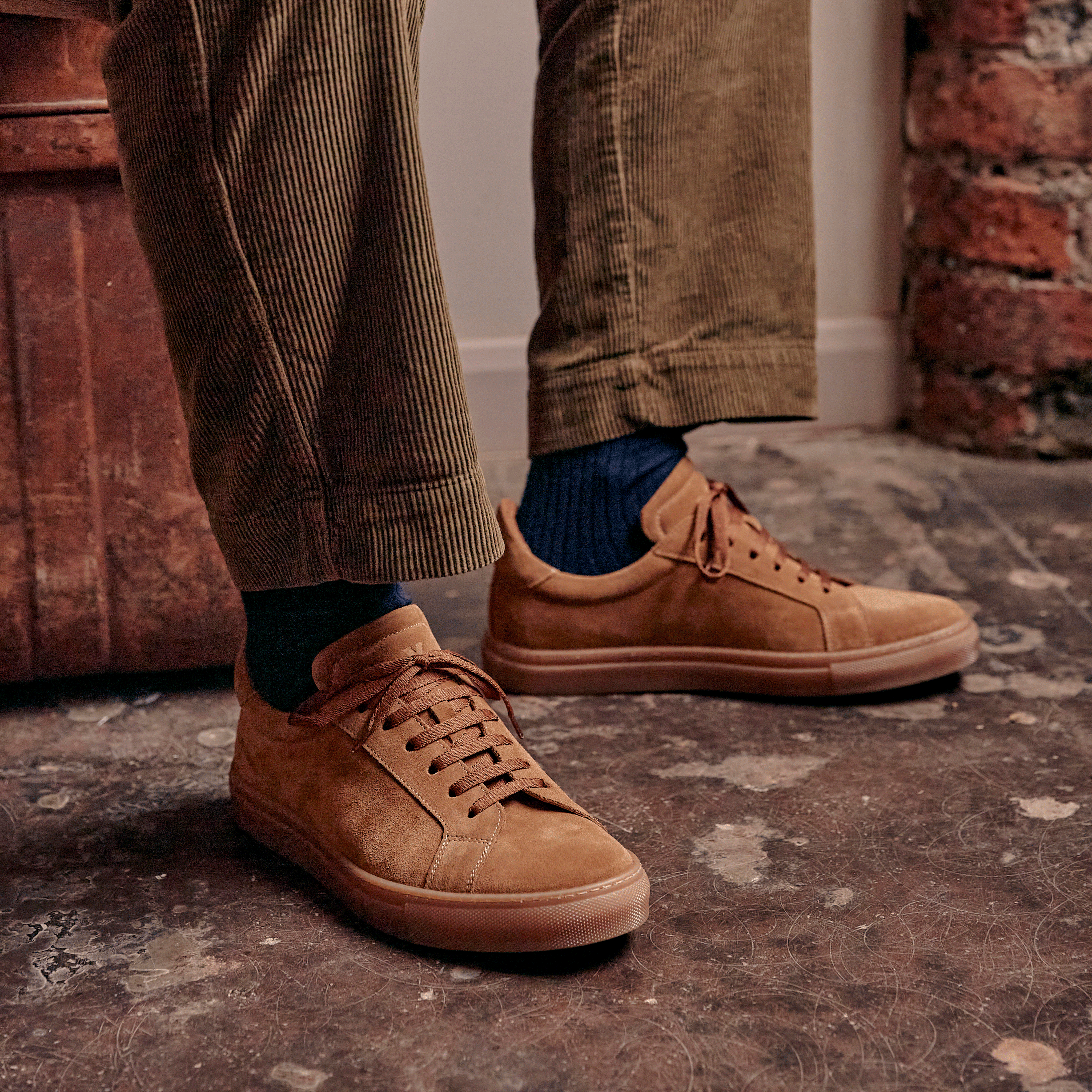 Common projects top rust suede