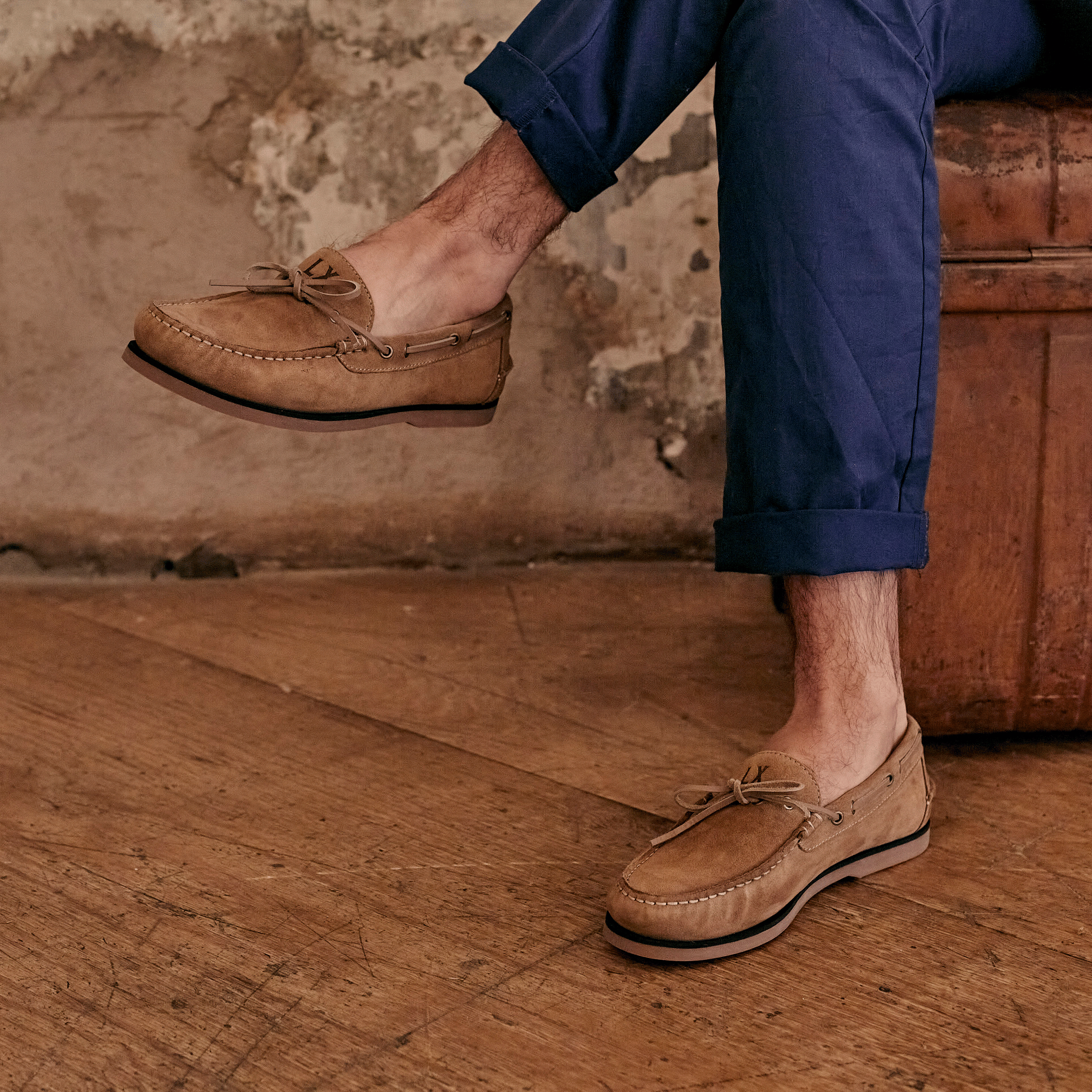 Mens tan 2024 suede boat shoes