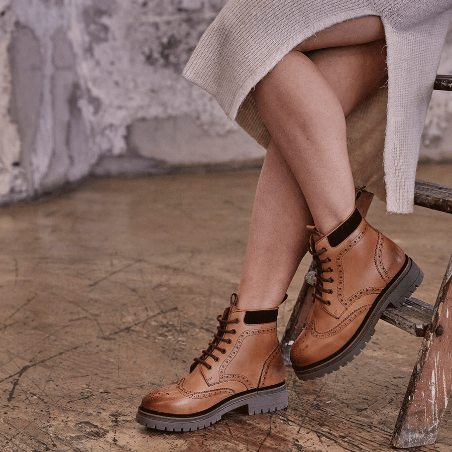 LANGHO / TAN-Women’s Boots | LANX Proper Men's Shoes