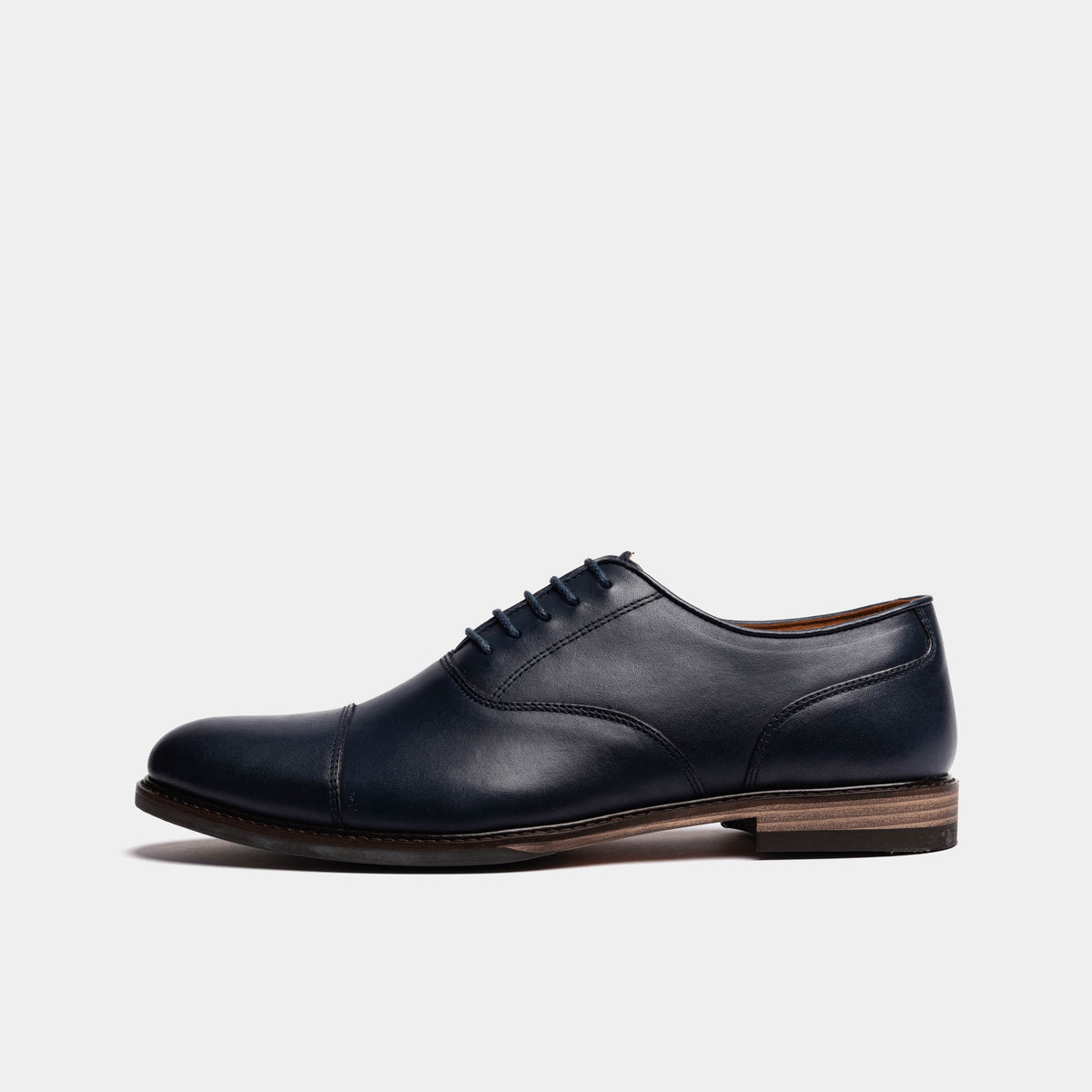 NEW SHOOZ WELLNESS men\'s marine leather oxford brogue shoes in navy The Rockwell Handmade Navy Blue Leather Cap Toe Men Oxford  main image 4