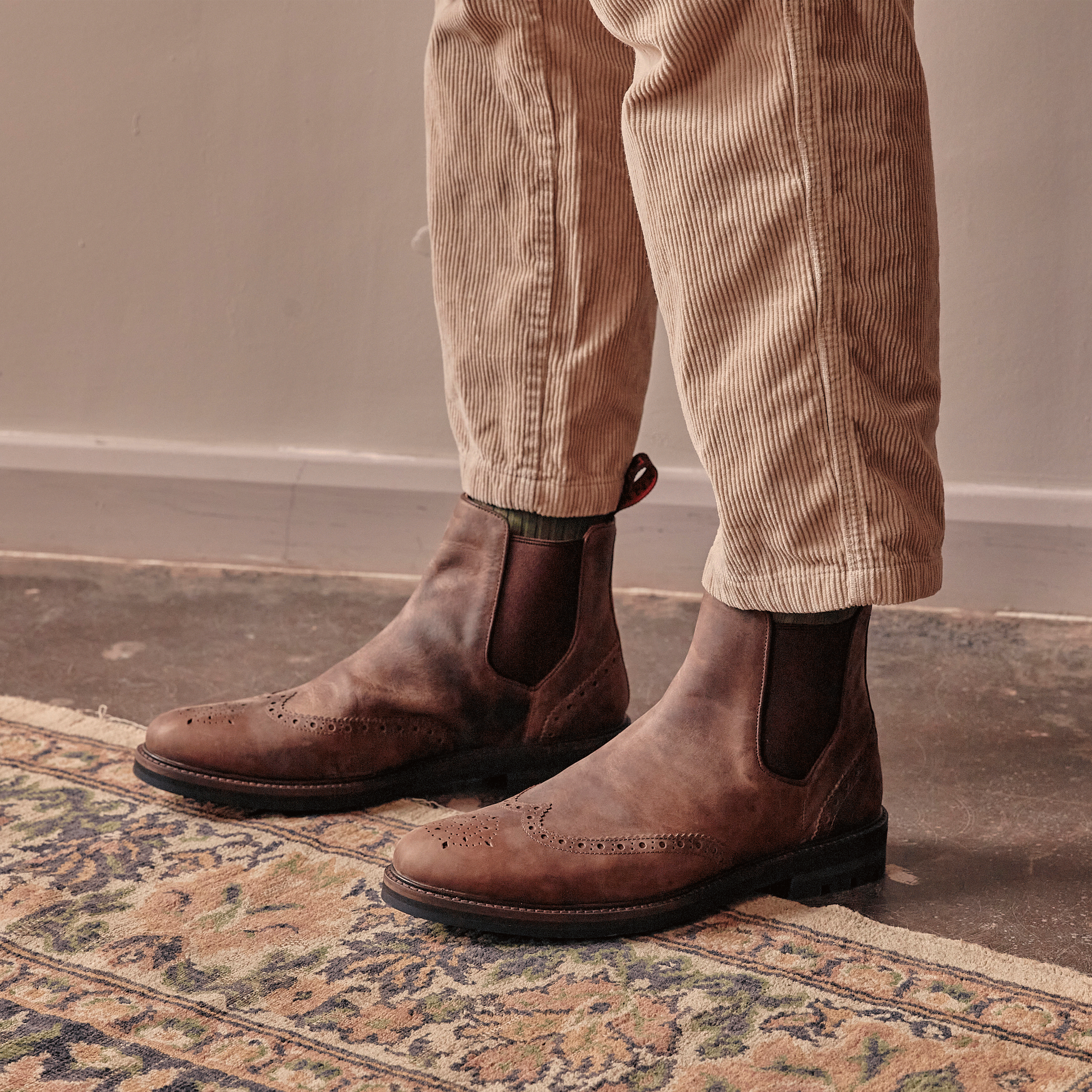 Mens distressed sales leather chelsea boots