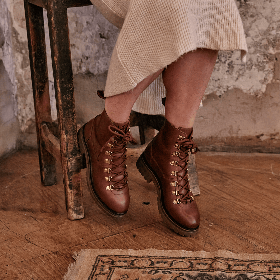 WHALLEY / CONKER DISTRESSED-Women’s Boots | LANX Proper Men's Shoes