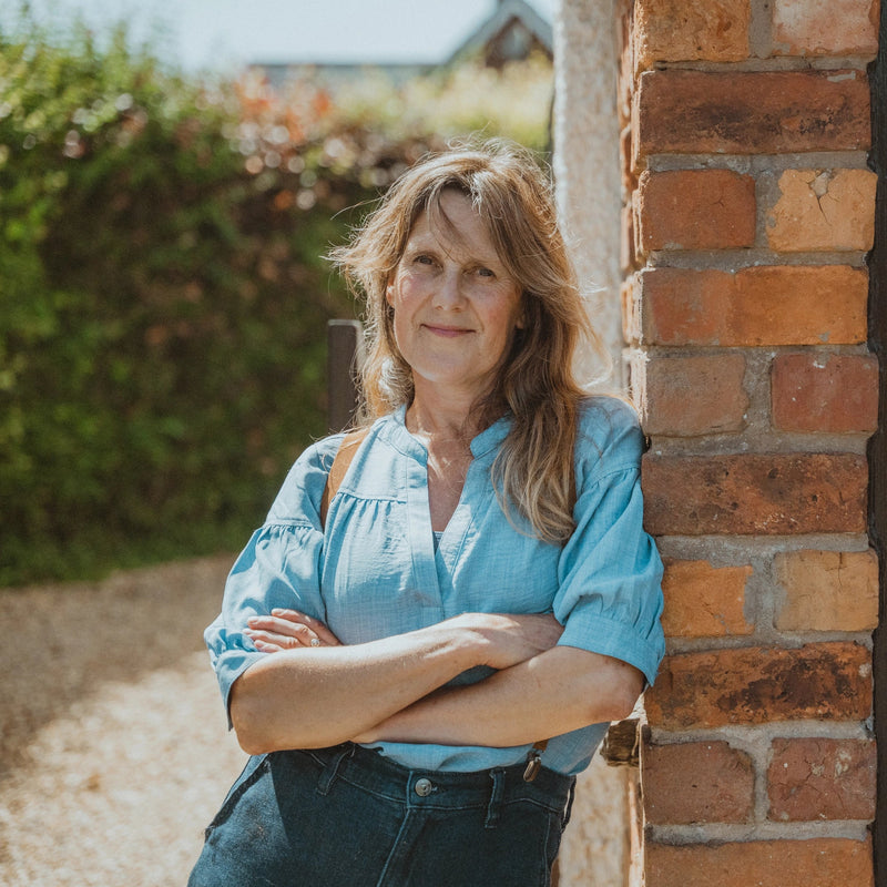HEIDI CAUNCE-BERRY • A CATCH-UP AT THE COTTAGE