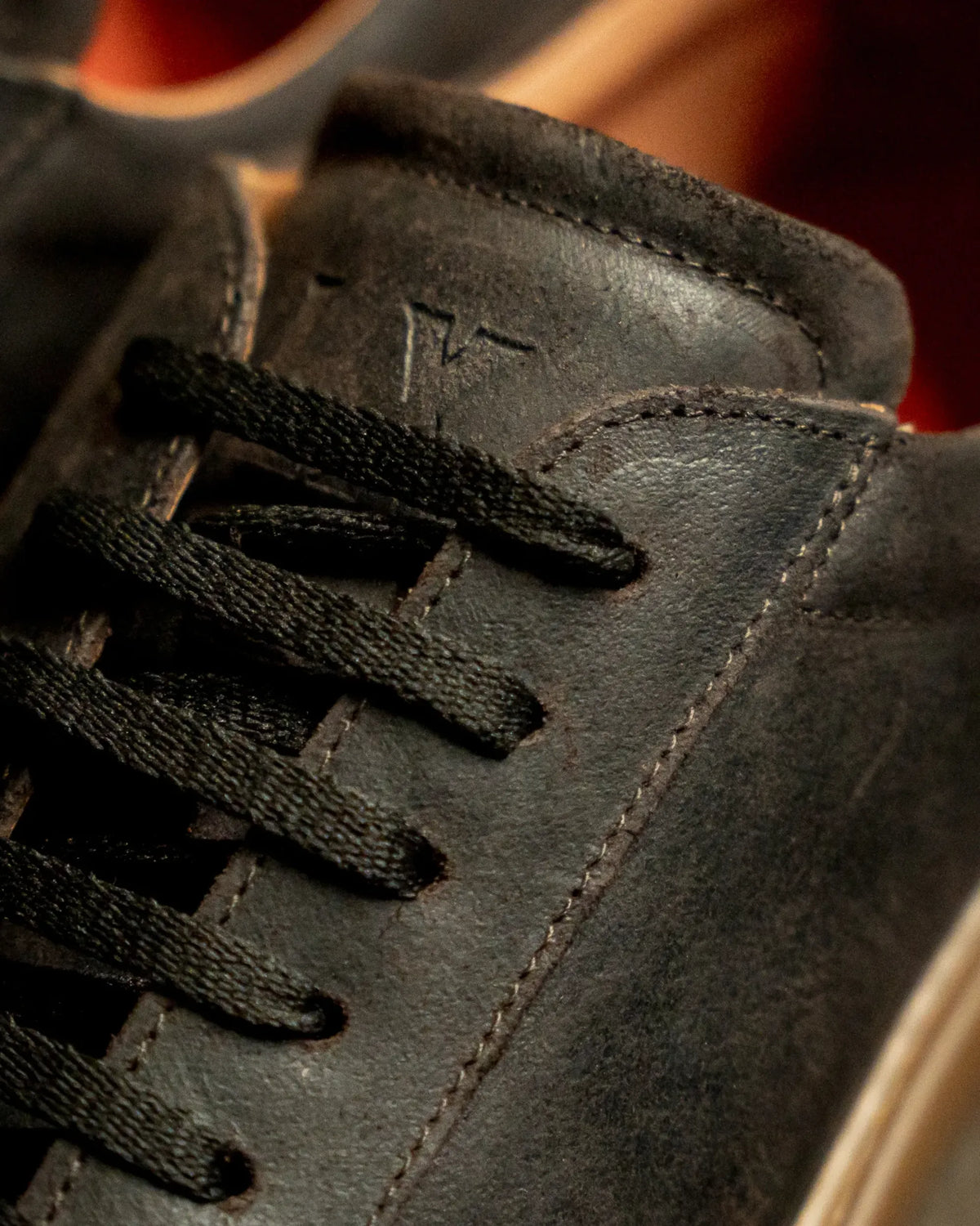 ANCOATS // WALNUT