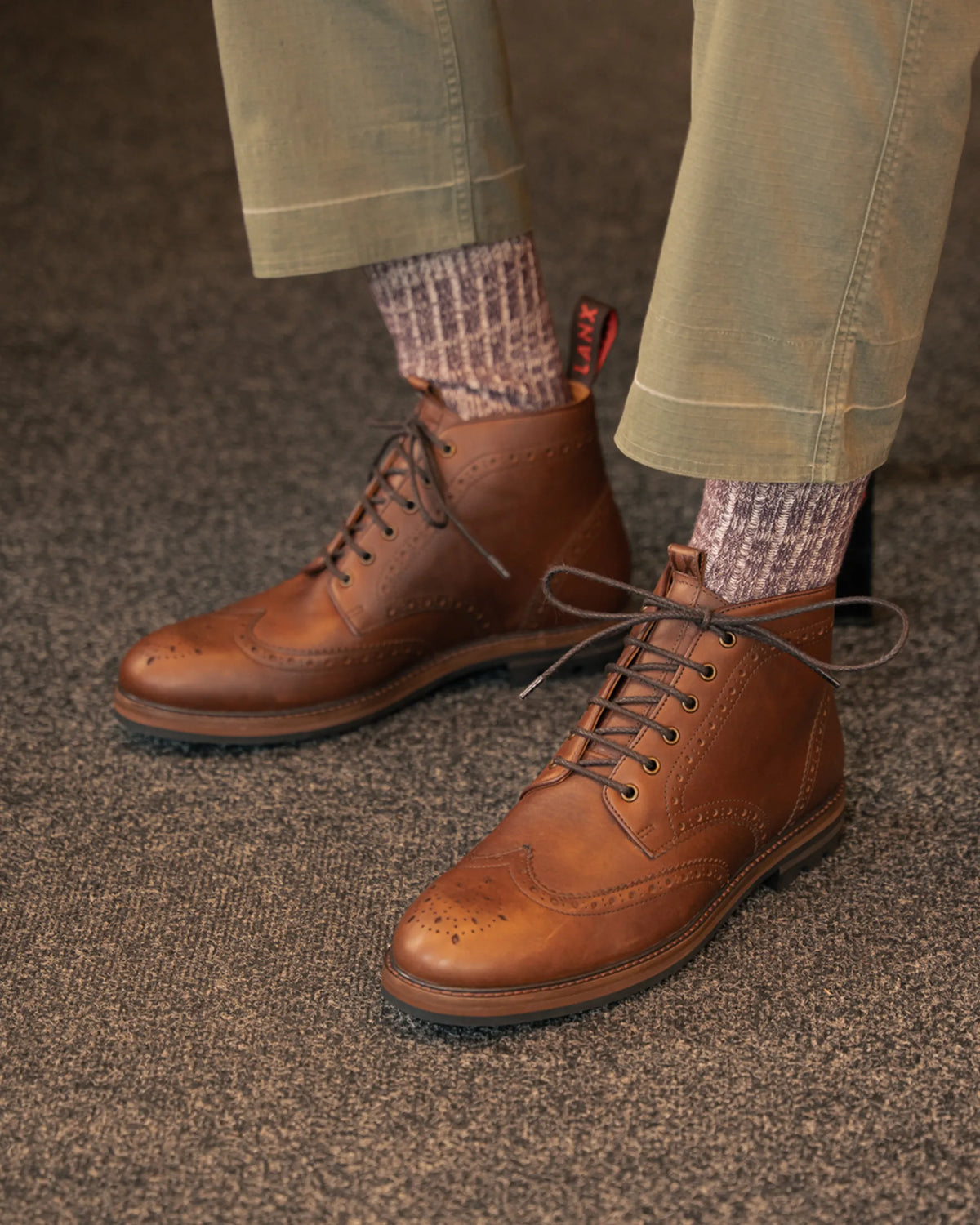 BAYLEY // CONKER DISTRESSED