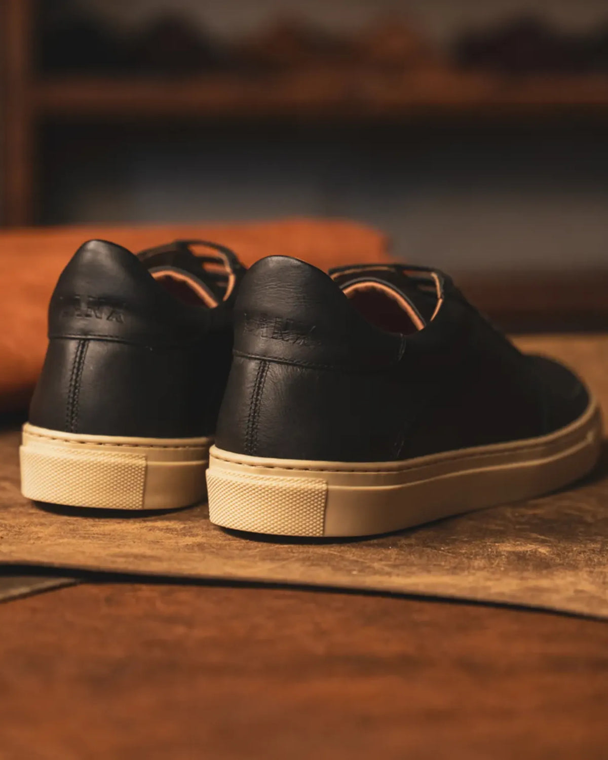 DIDSBURY // BLACK