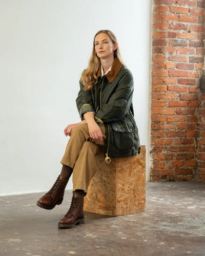 DINCKLEY / CHESTNUT GRAINED