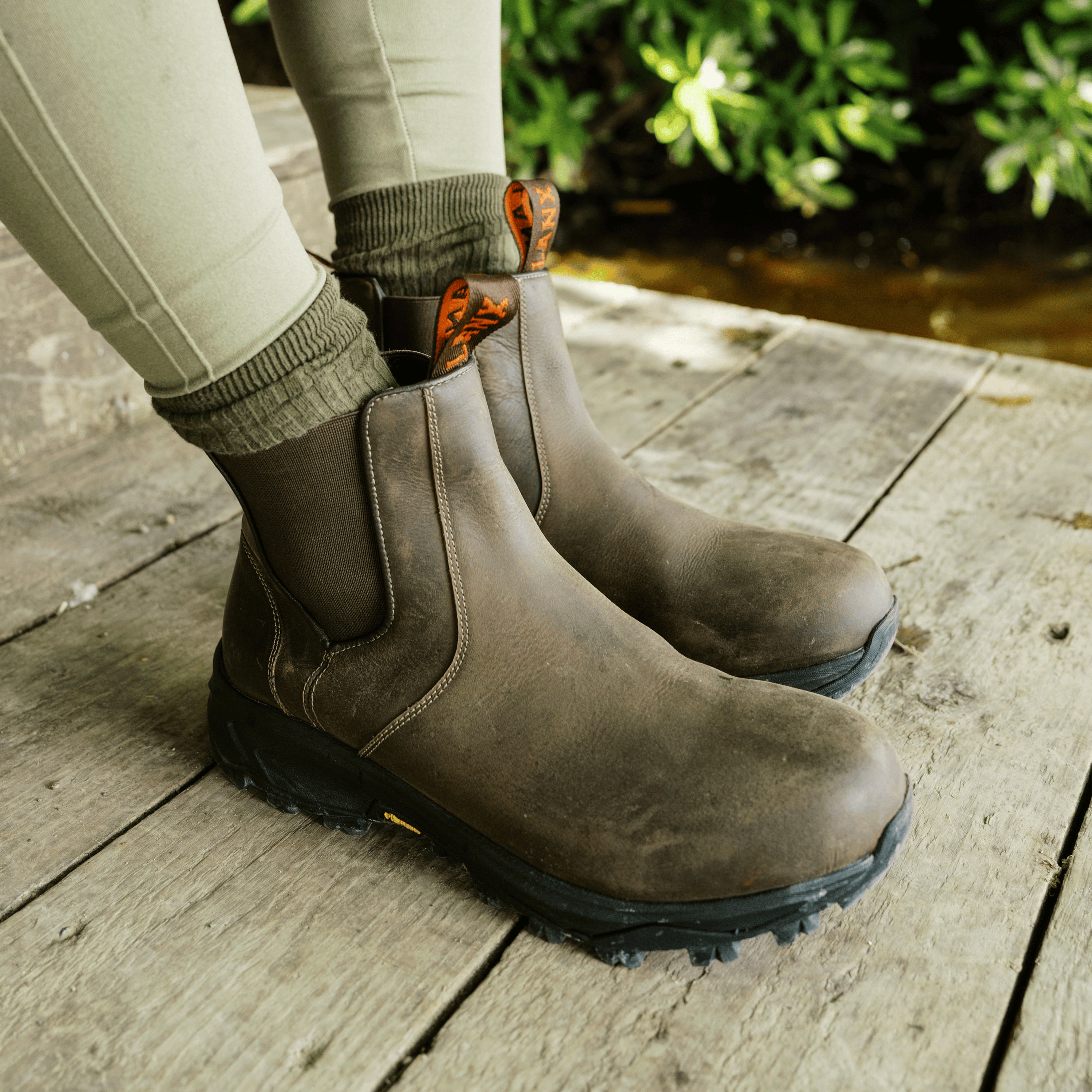 Outdoor chelsea boots womens clearance