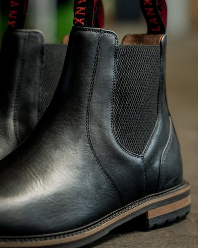 GARSTANG // BLACK