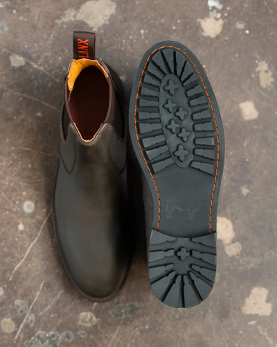 HOGHTON // BROWN DISTRESSED