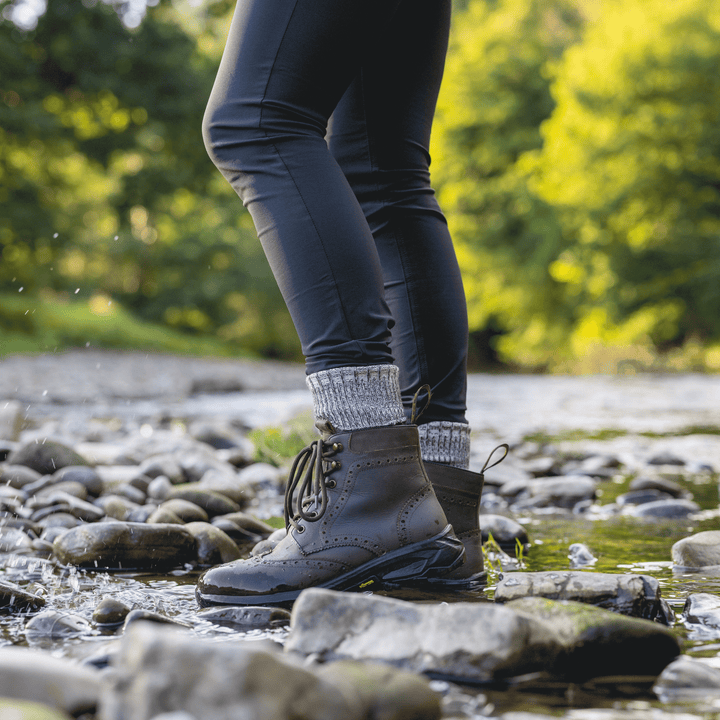 Women s Brown Water Resistant Leather Outdoor Vibram Sole Walking Boot LANX