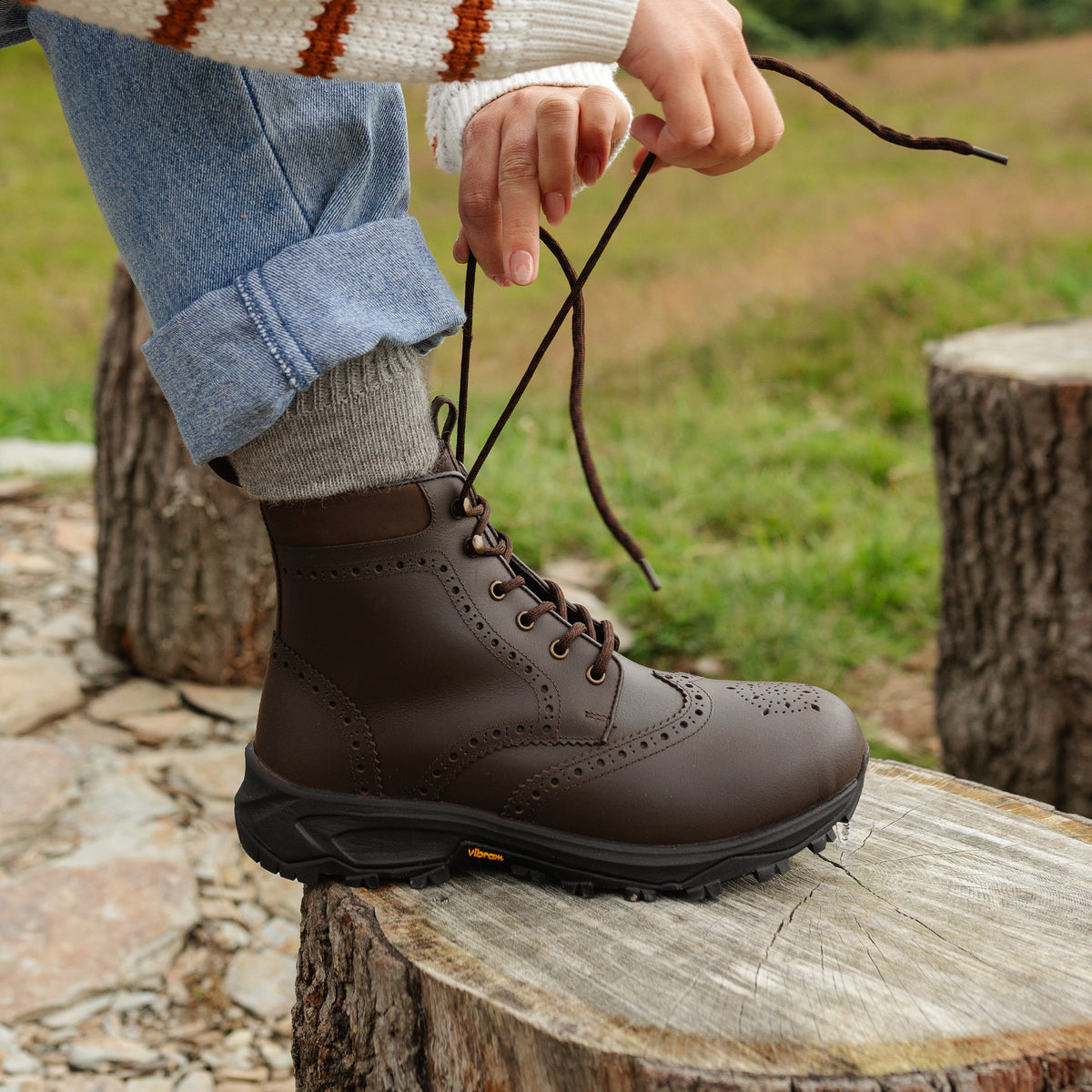 Walk-Over Dark Brown Leather Ankle Boots w/ Vibram Sole display picture 2