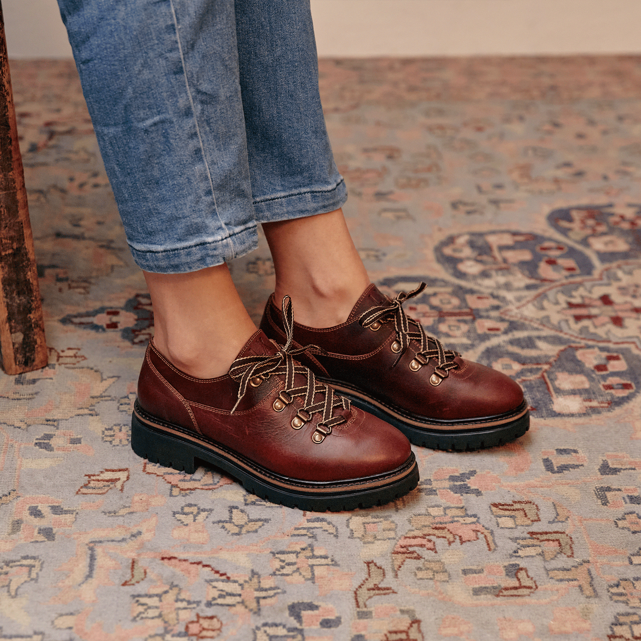 Women s Red Burgundy Leather Lace to toe Shoes LANX