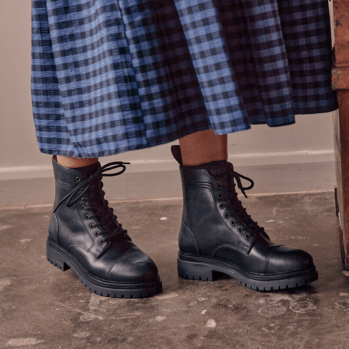 DINCKLEY / BLACK-Women’s Boots | LANX Proper Men's Shoes