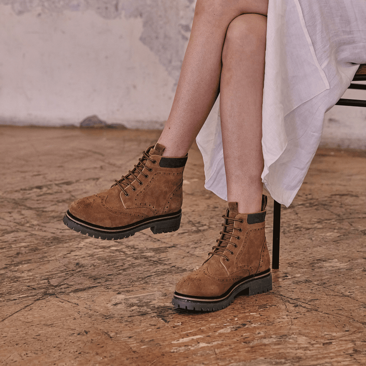 LANGHO / OAK SUEDE-Women’s Boots | LANX Proper Men's Shoes