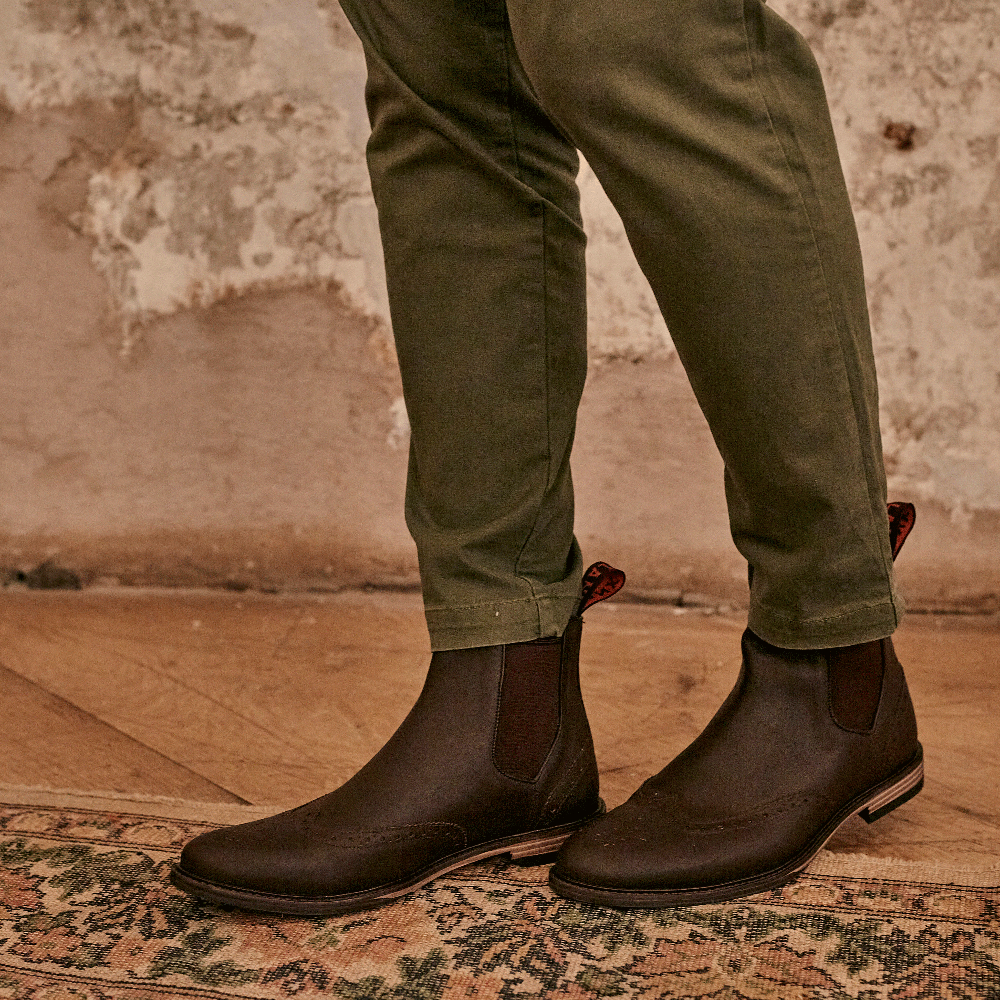 Distressed brown leather boots mens hot sale