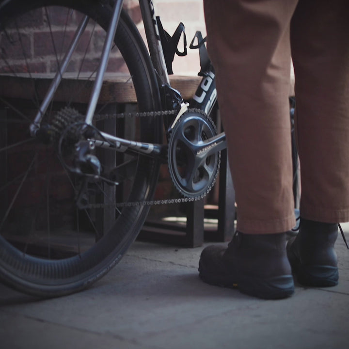 The LANX men's leather walking boot.