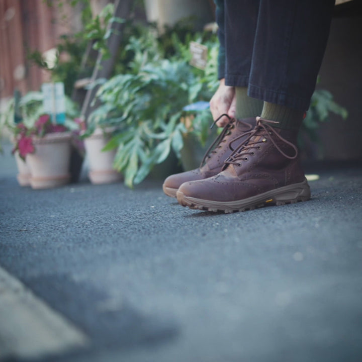 The LANX men's leather walking boot.