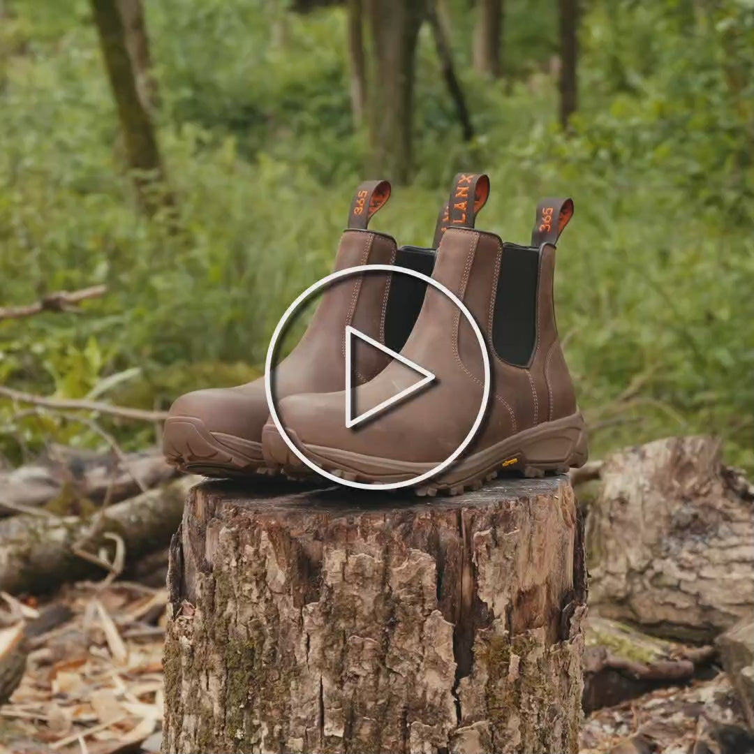 Men's - Conker Brown - Water Resistant - Leather - Vibram Chelsea