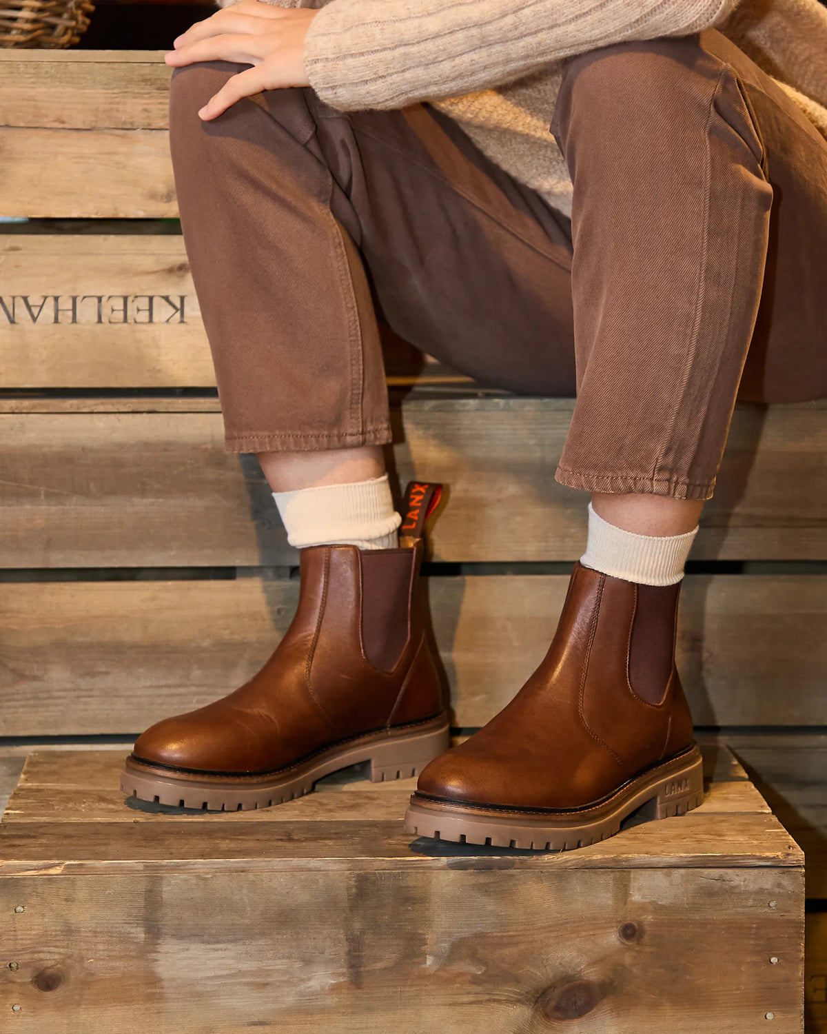 REED / CONKER DISTRESSED