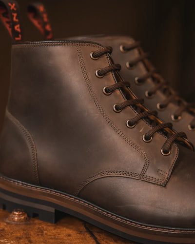 SETTLE // BROWN DISTRESSED
