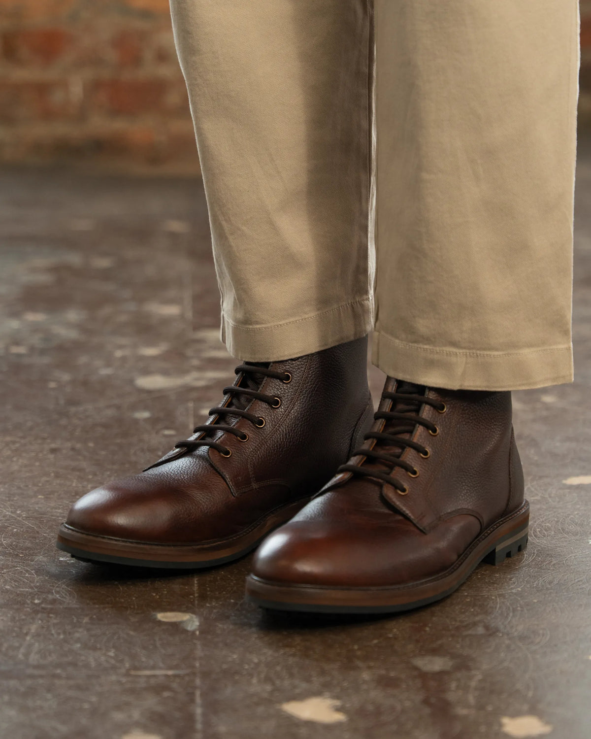 SETTLE // CHESTNUT GRAINED