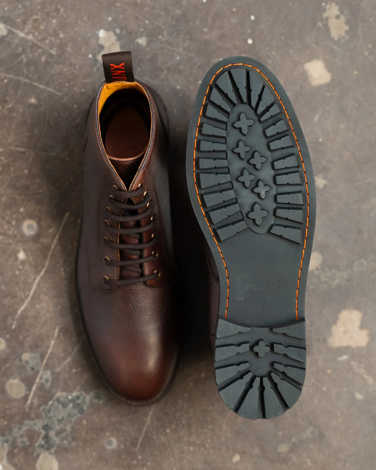 SETTLE // CHESTNUT GRAINED