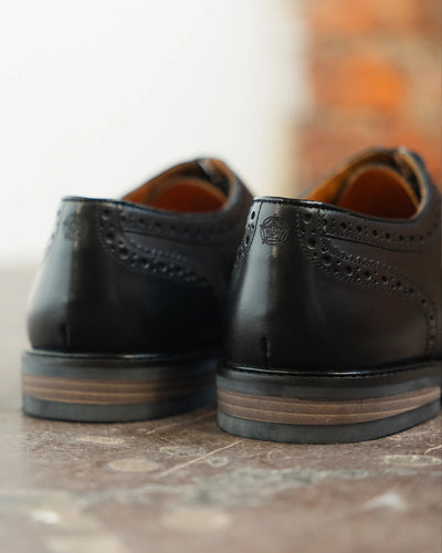 SHIREBURN // BLACK