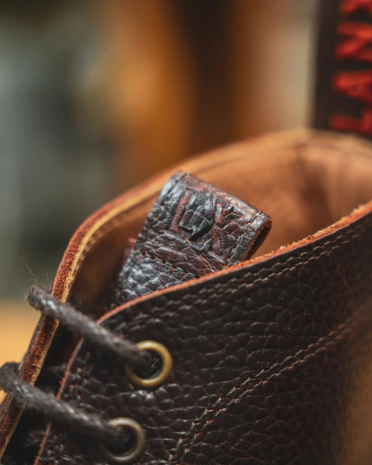 TASKER // COGNAC GRAINED
