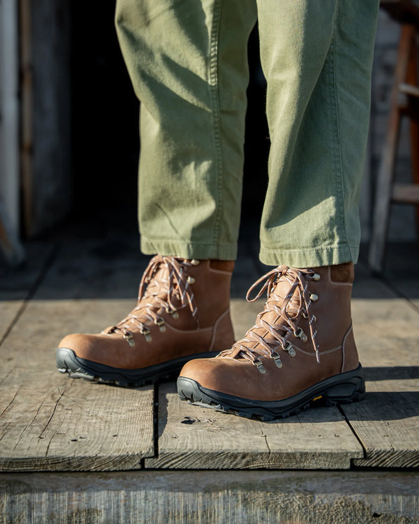 TWISTON // ACACIA DISTRESSED