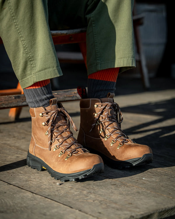 TWISTON // ACACIA DISTRESSED