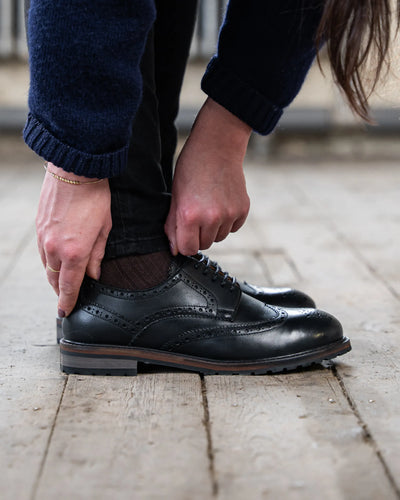 WHITEWELL / BLACK