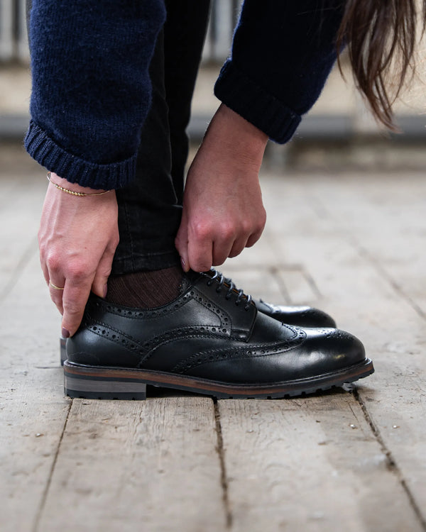 WHITEWELL / BLACK